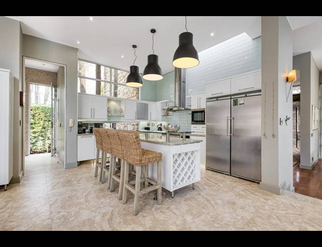 4 BEDROOM HOUSE FOR SALE IN FOURWAYS GARDENS